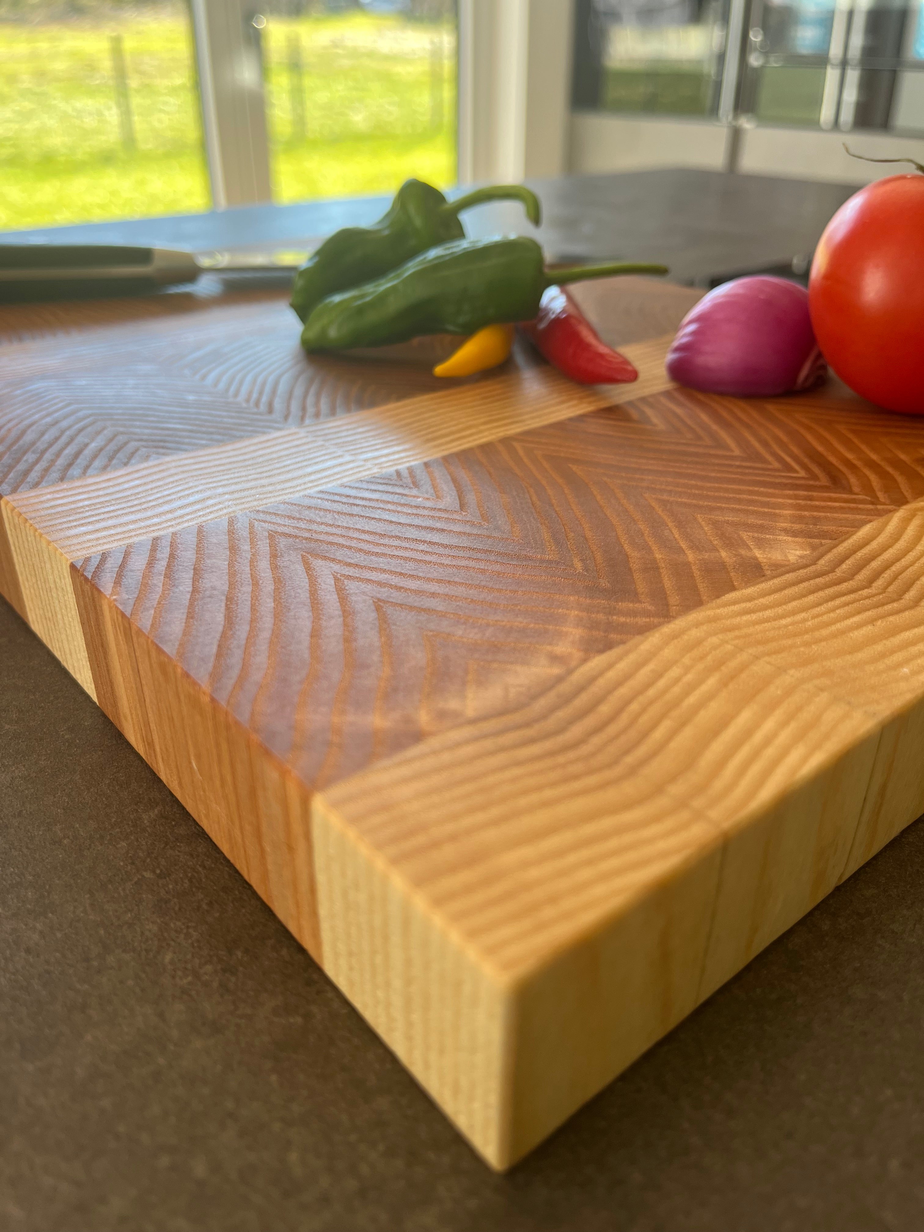 Stirnholz Schneidebrett aus Esche