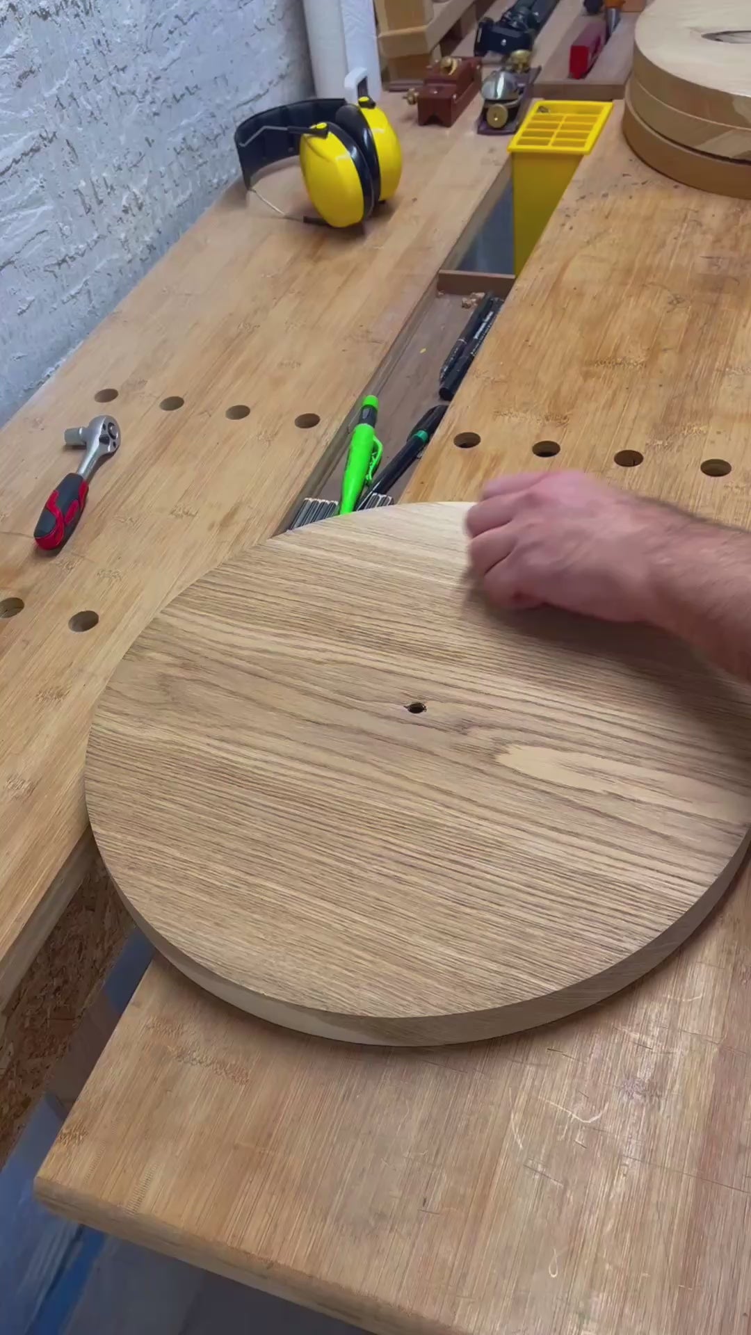 Minimalistische Wanduhr - 38 cm